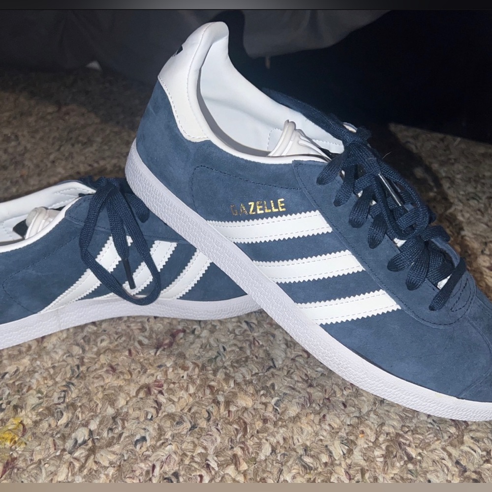 NEW Navy Blue Gazelle Adidas 6 1/2M, 8 1/2W